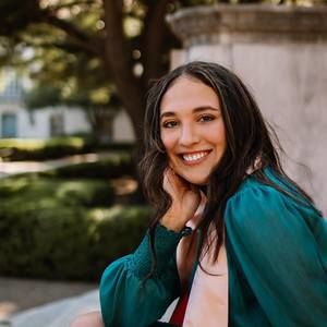 Meet your Posher, Andrea